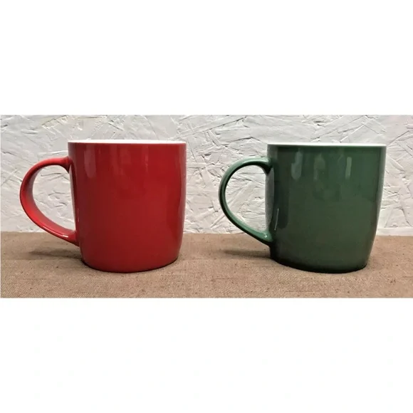 EUC Starbucks 2021 Holiday Mugs Set of 2, 11oz Red & Green - Picture 6 of 10